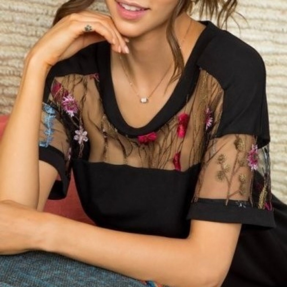 Mesh Embroidered Short Sleeve Top